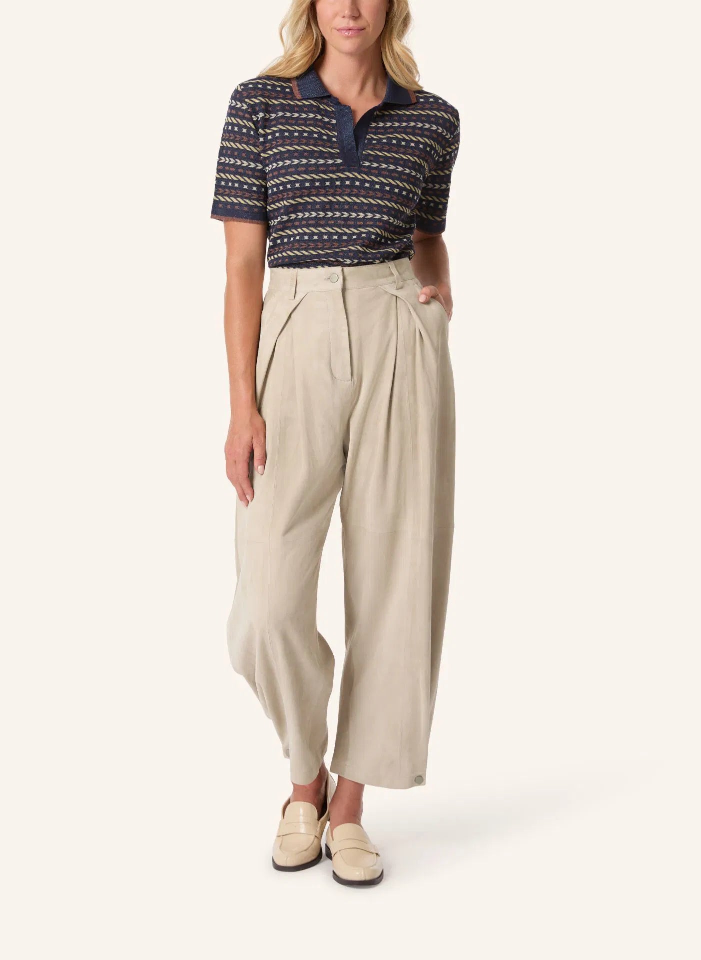 Malej Hose in Velourleder