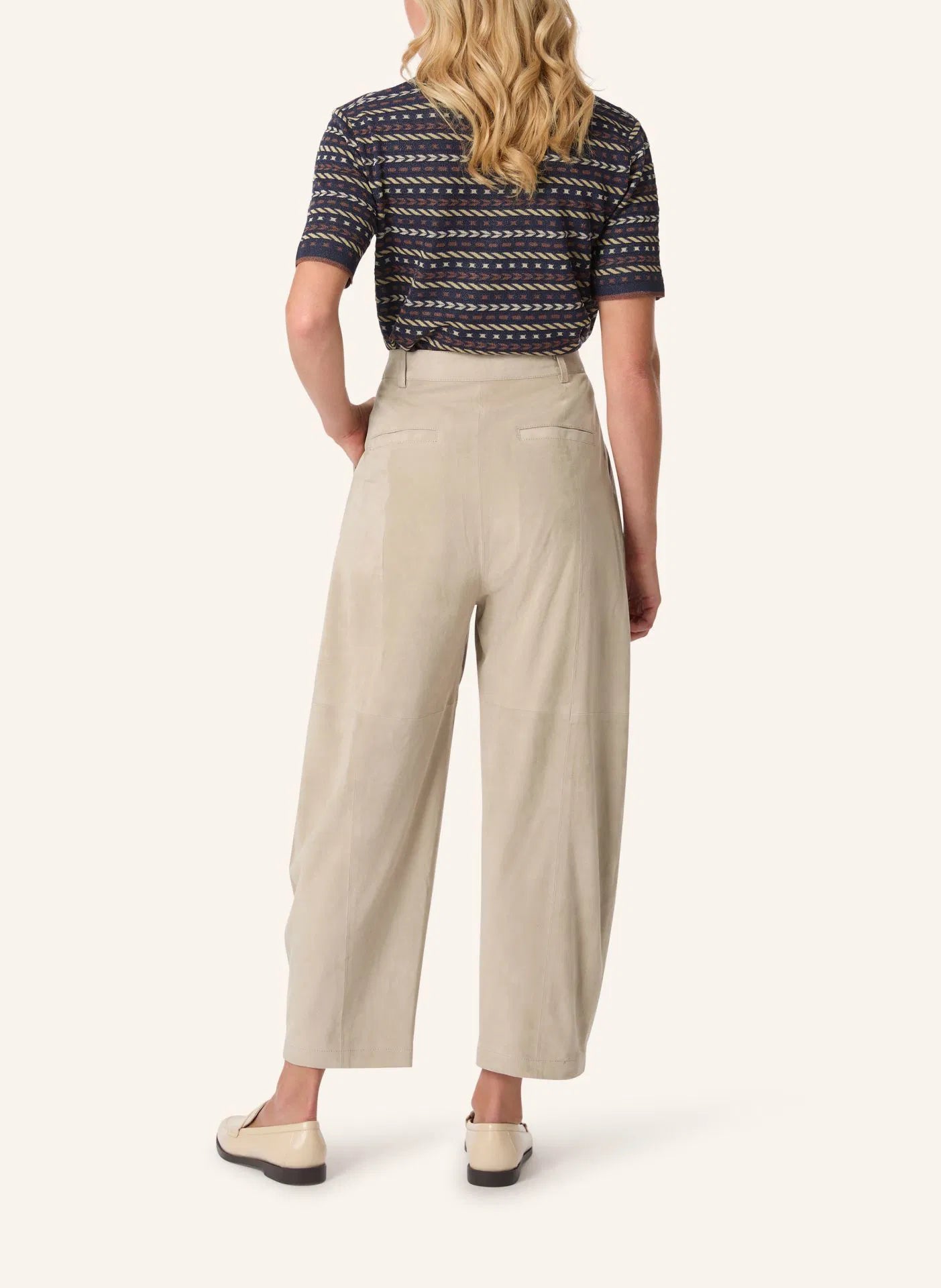 Malej Hose in Velourleder
