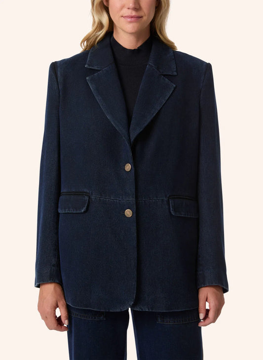 Malej Blazer in Jeans