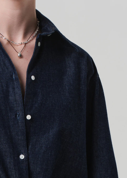 Ana Cropped Bluse in Dark Jeans