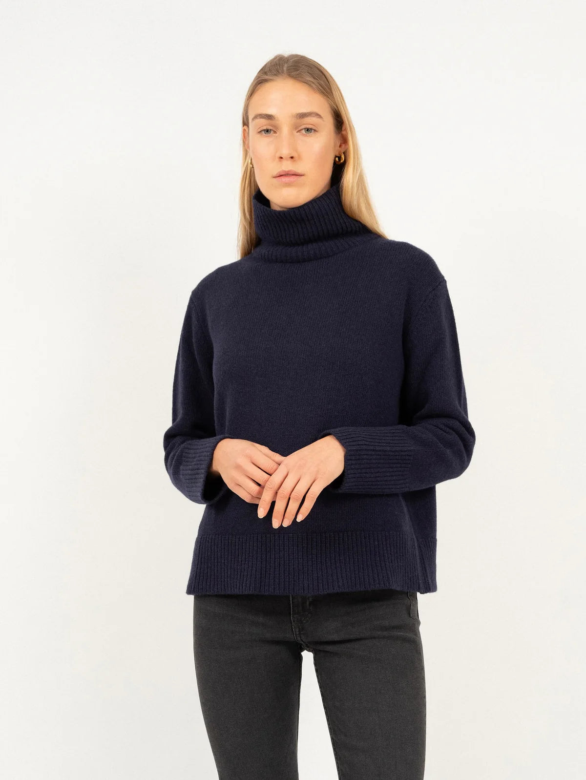 Anna v. Berg Anemone Sweater in Deep Blue