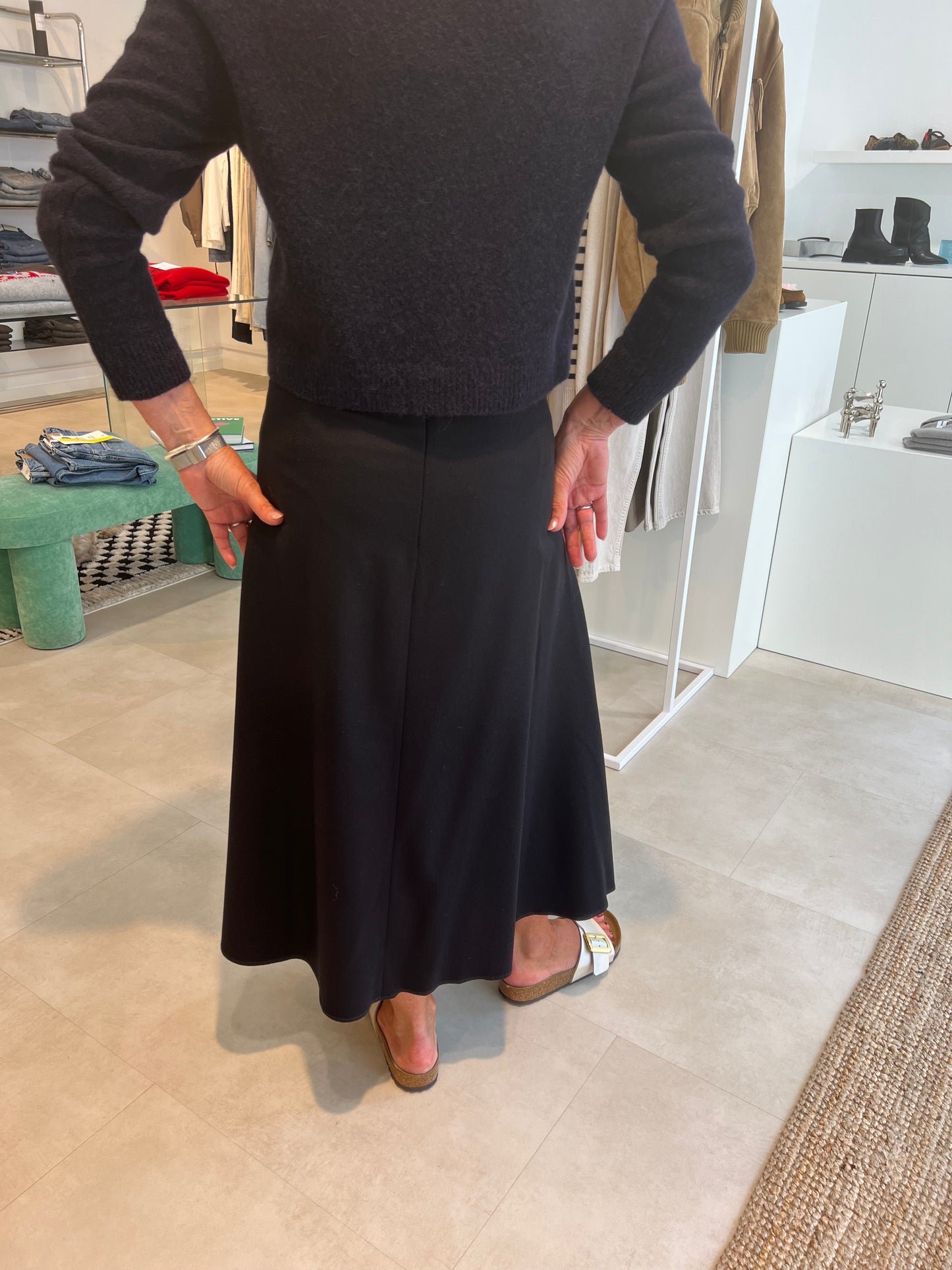 Susanne Bommer Malou Rock in Carbon