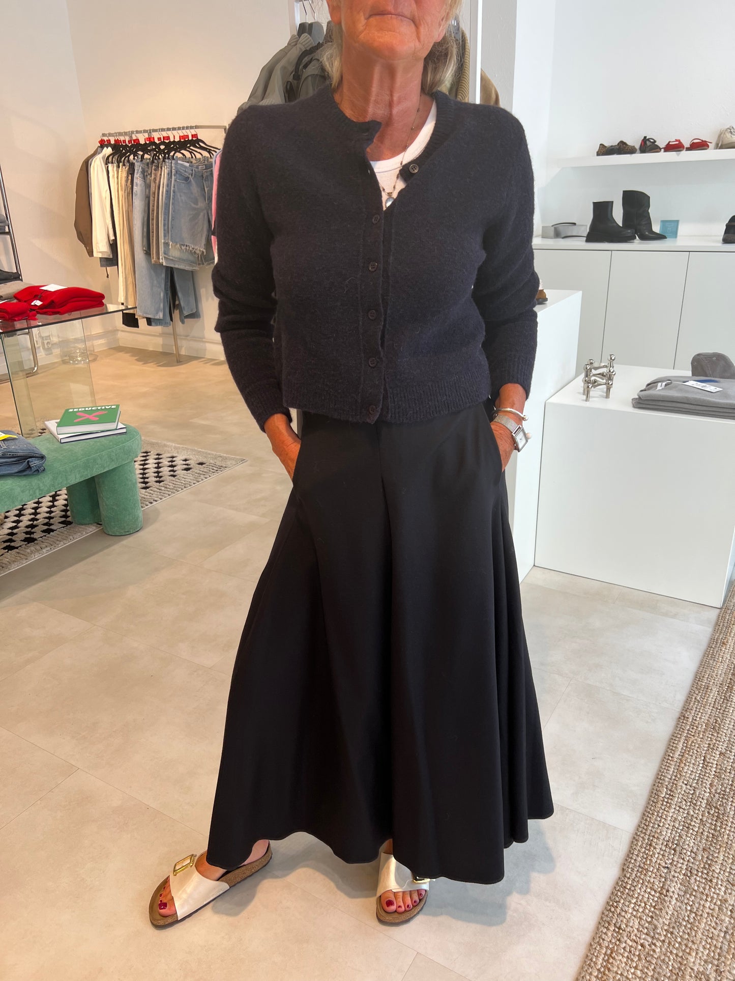 Susanne Bommer Malou Rock in Carbon
