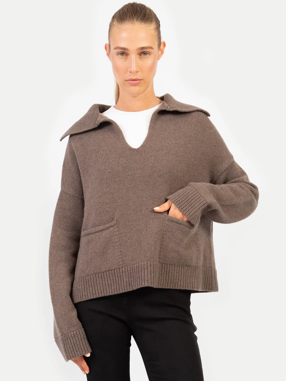 Anna v. Berg Valentine Sweater in Nougat