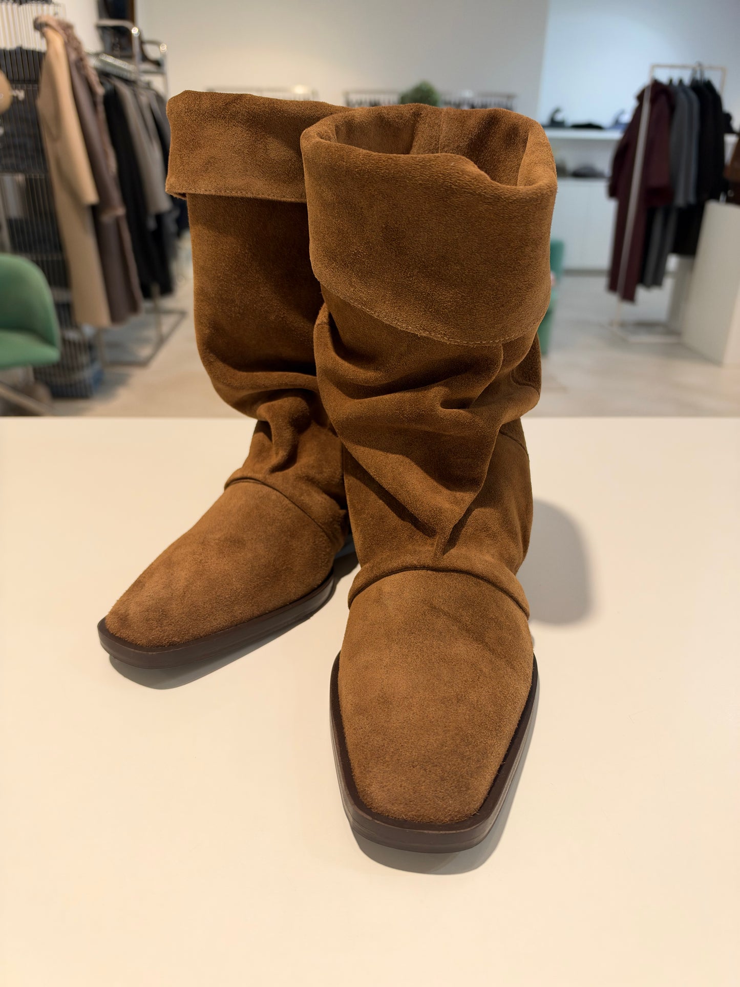Thea Mika Stiefel in Cognac