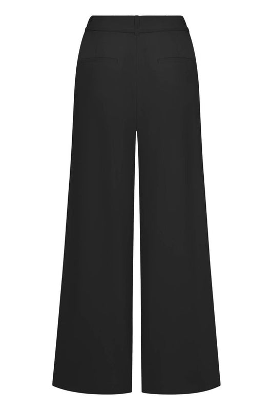 Seductive Stacey Hose Marine