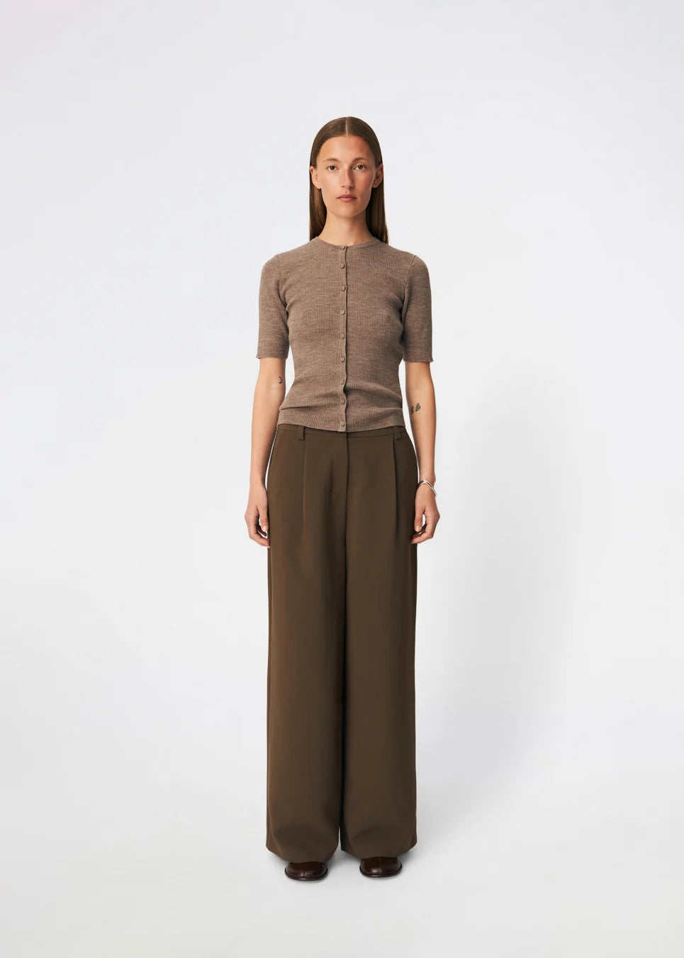 Modström Hiroki Halbarm Cardigan in Taupe