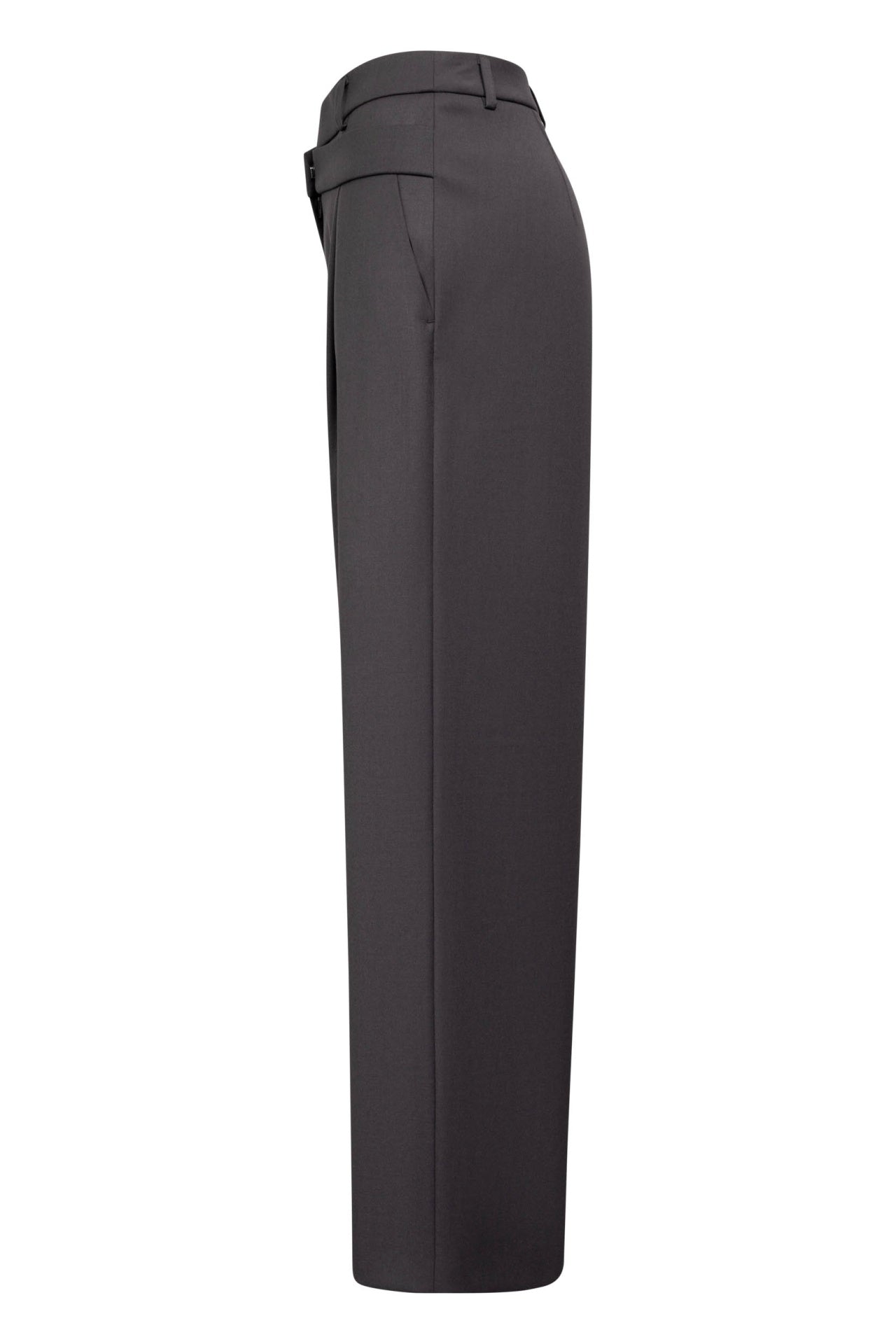 Seductive Amalya in Brown Grey