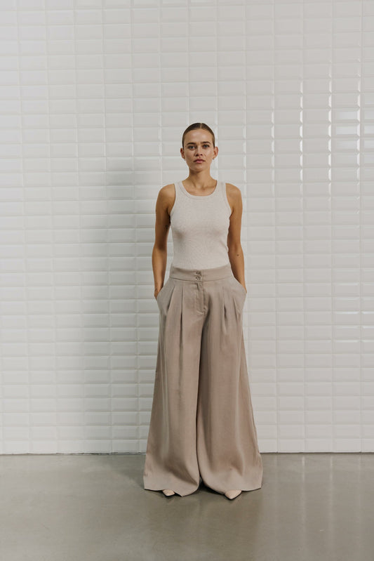 With Black Marleen Hose Sand