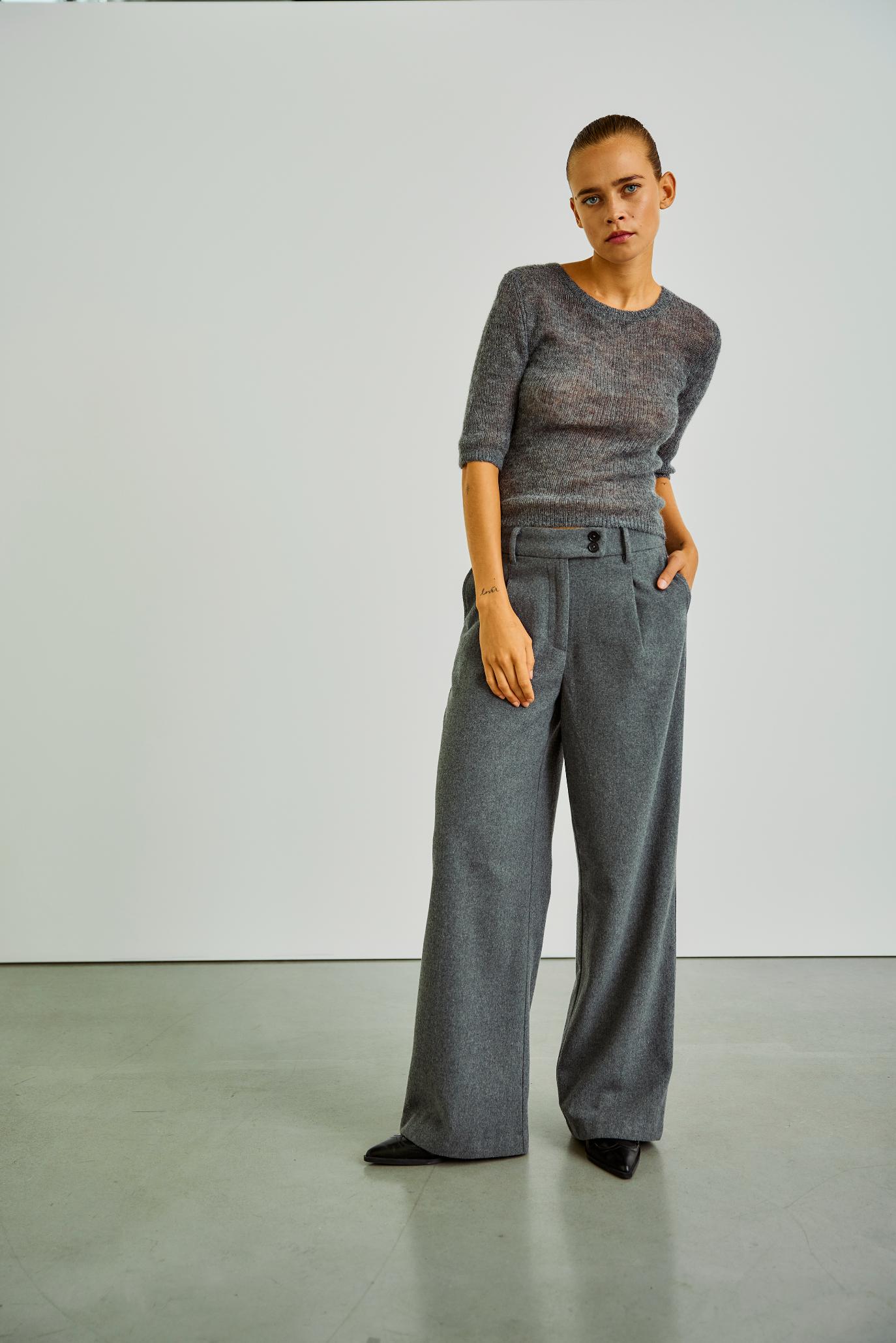 With Black Axelle Pullover in Anthrazit