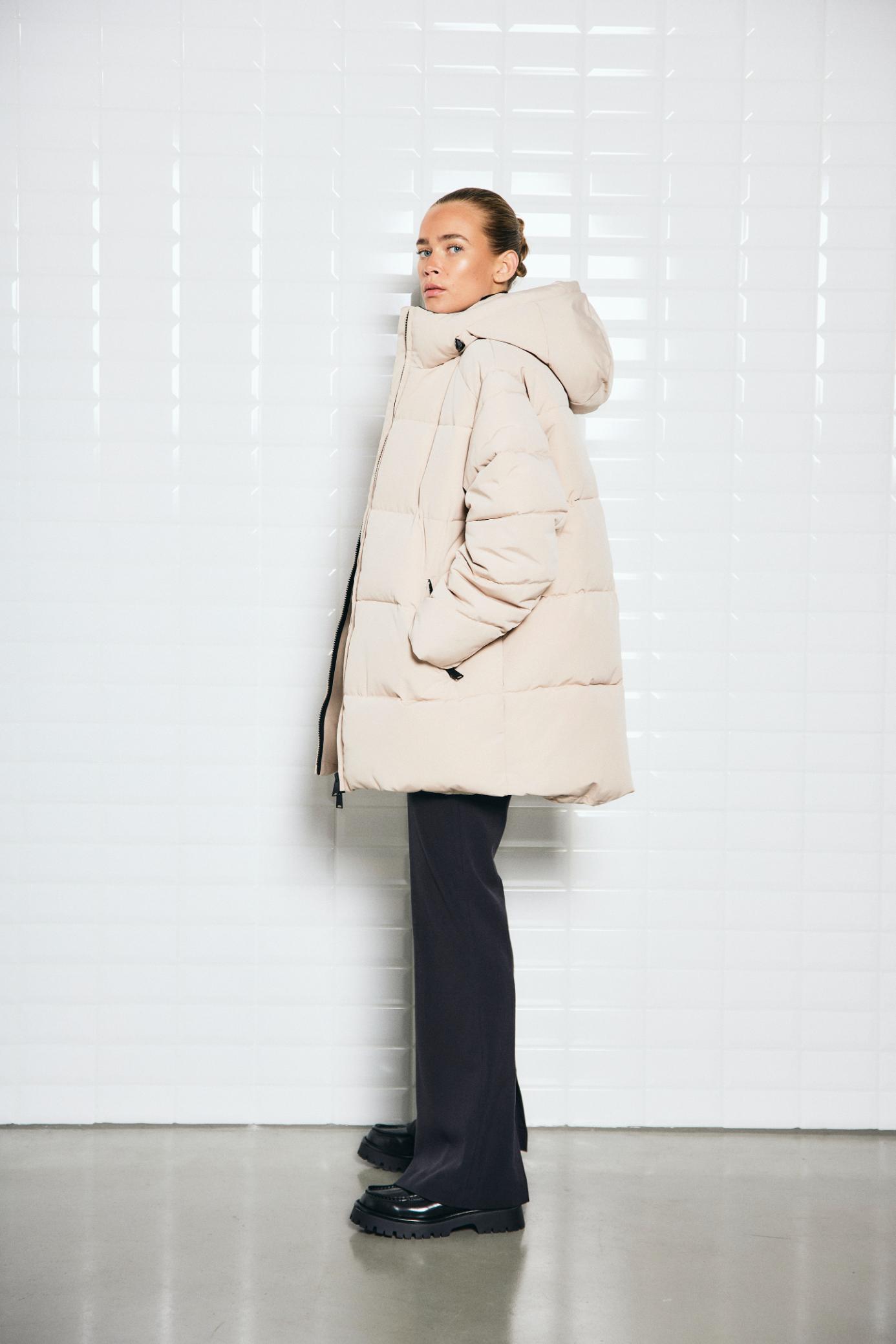 With Black Glorian 3/4 Puffer Coat in Frosted Almond