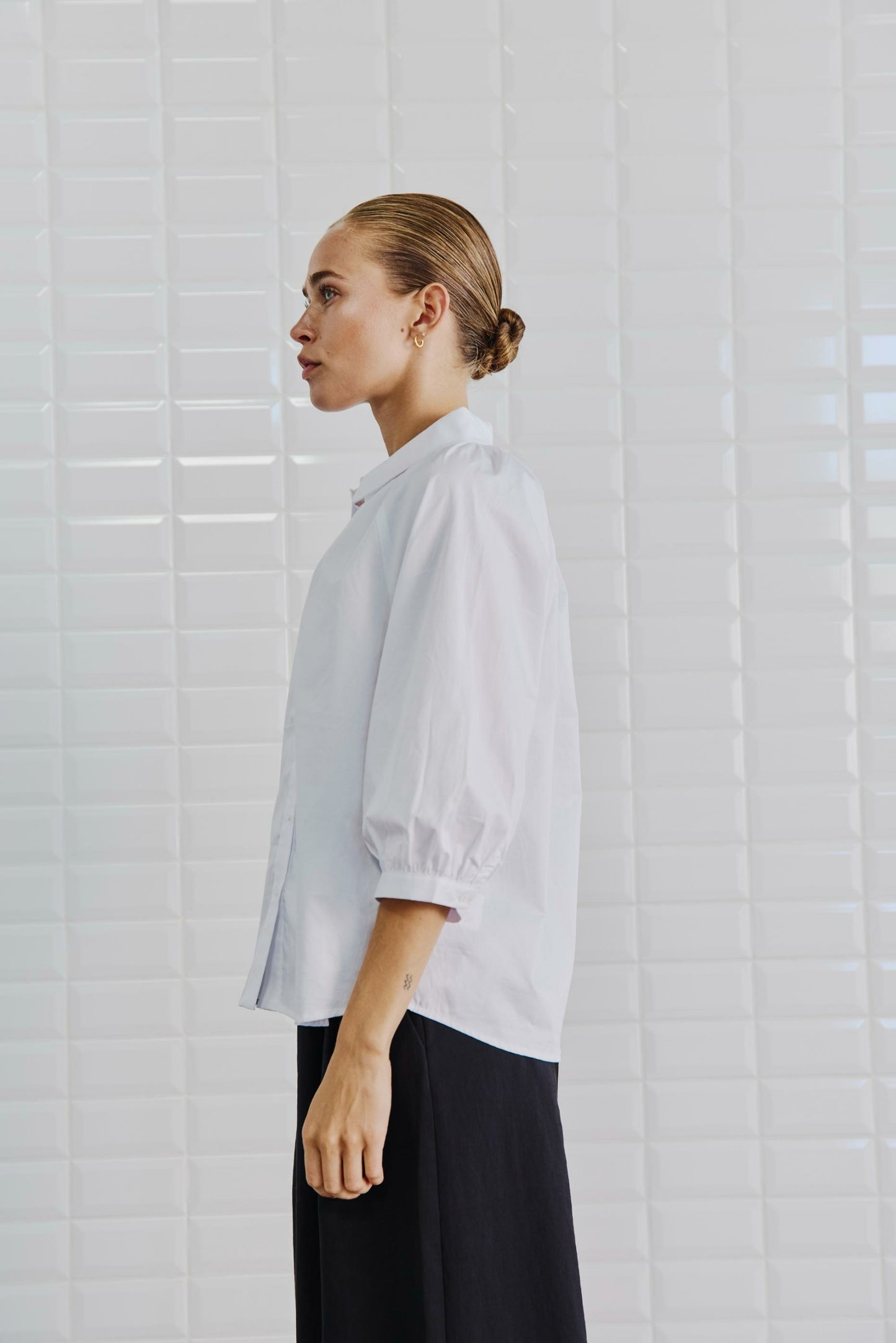 With Black Grazie Bluse in Weiß