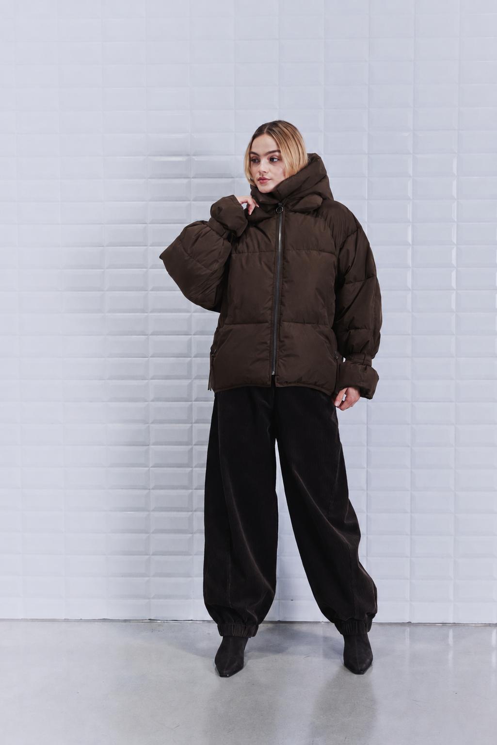 With Black Kylie Jacke in Schoko