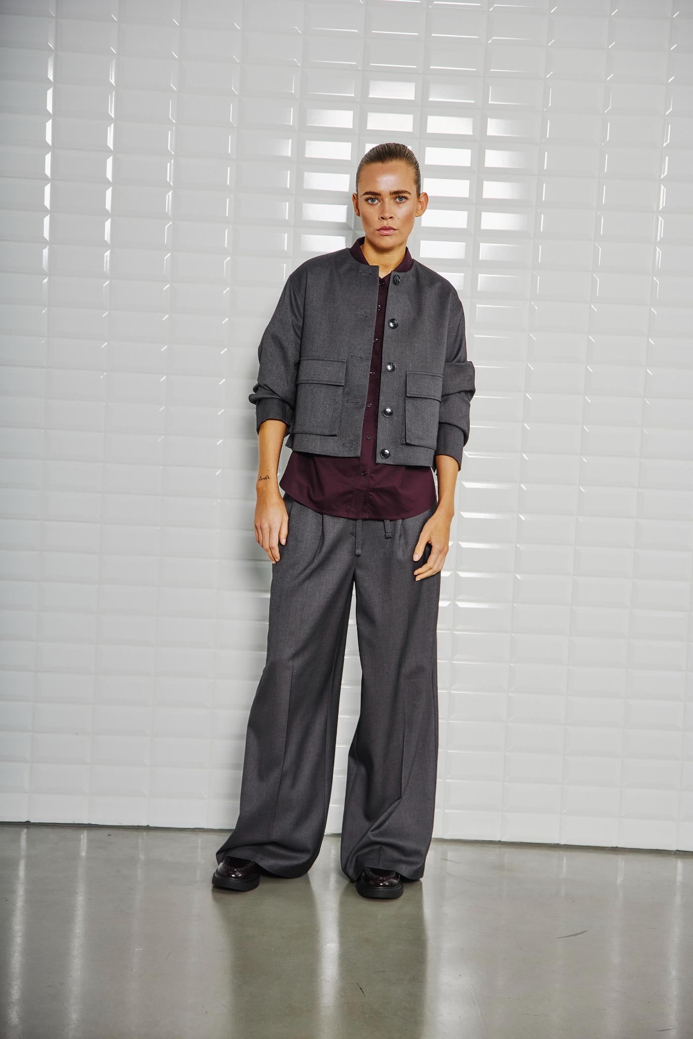 With Black Magnolia Blazer/Jacke in Asphalt
