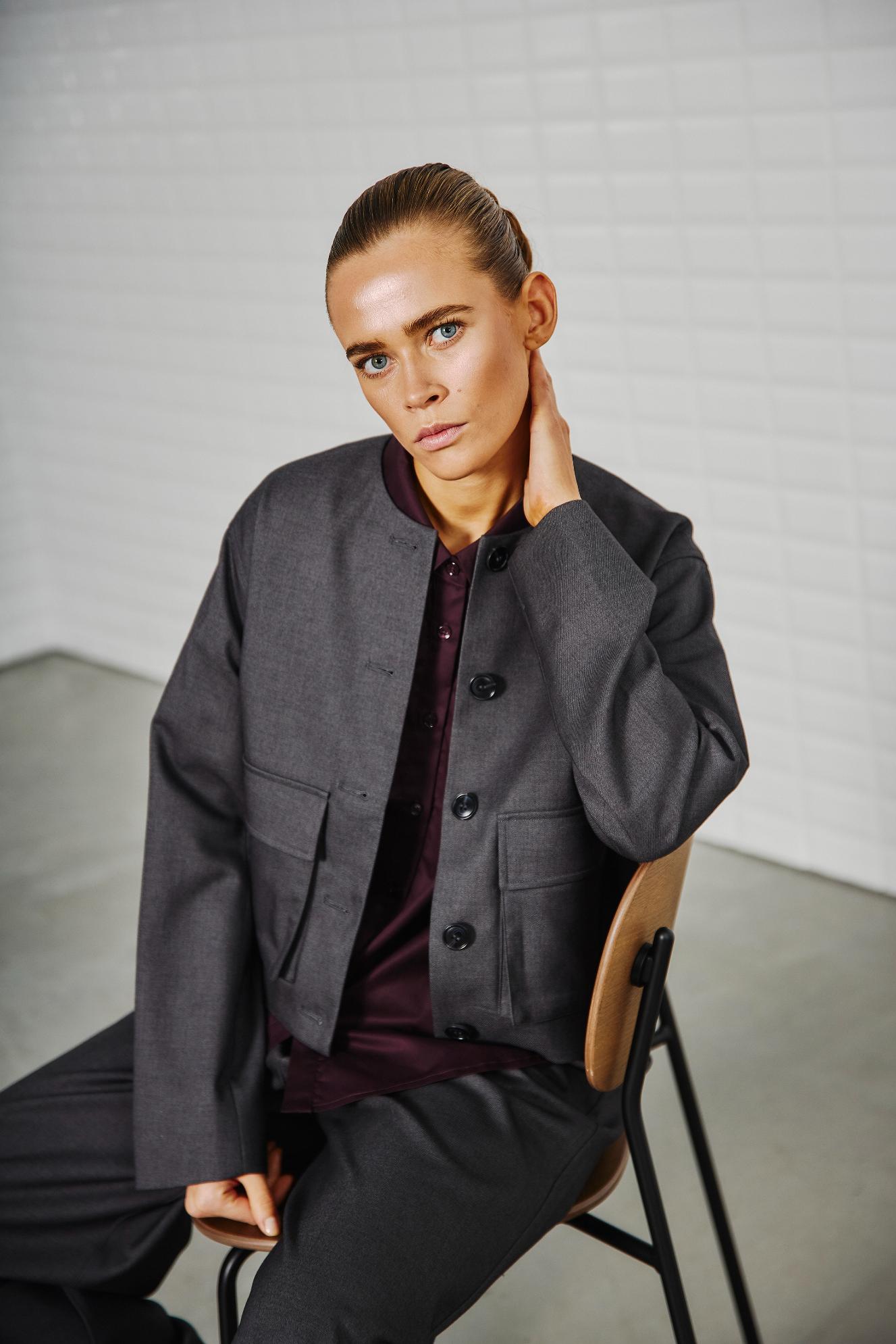 With Black Magnolia Blazer/Jacke in Asphalt