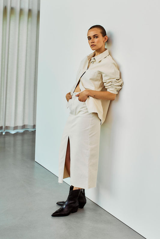 With Black Steffi Jeans Rock in Beige