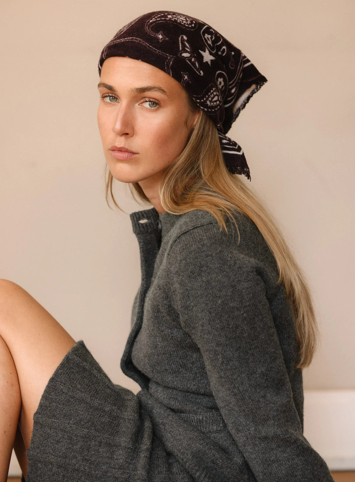 Anna v. Berg Nele Scarf in Melanzane