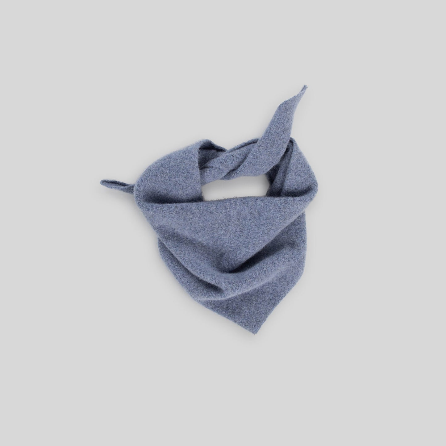 Le Bonnet Bandana in Washed Denim