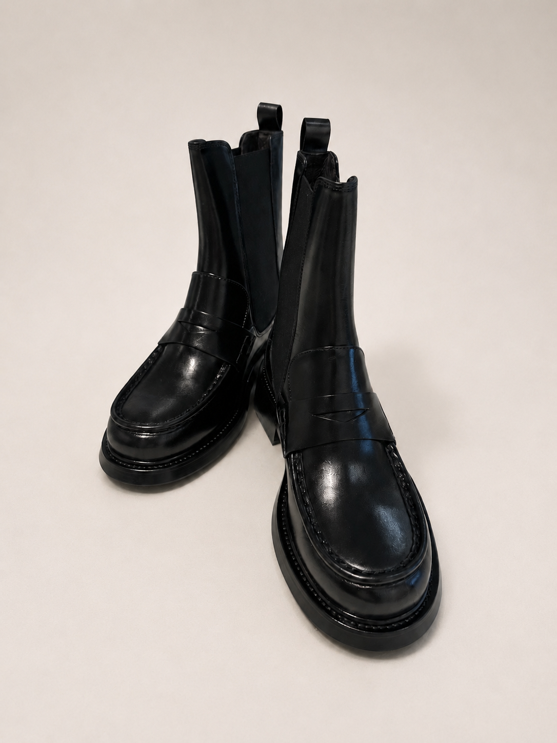 Billibi Chelsea Loafer in Schwarz