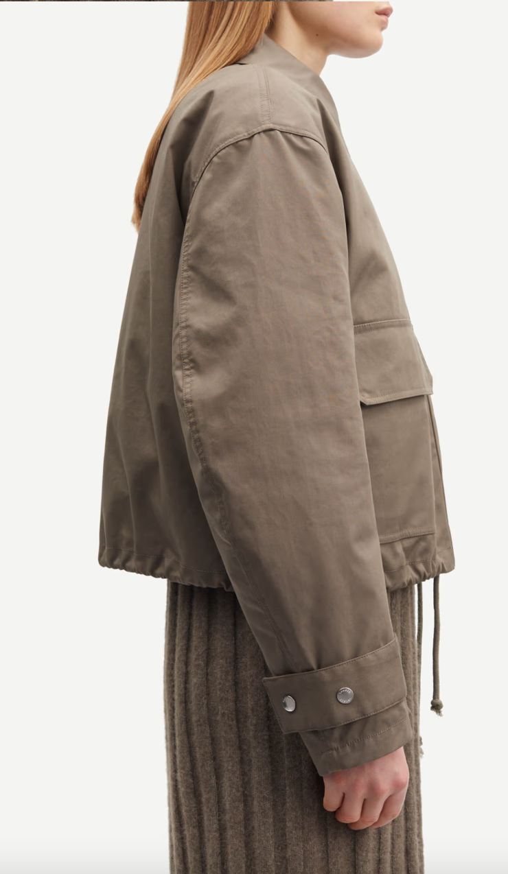 Samsoe Samsoe Sarivera Jacke in Khaki