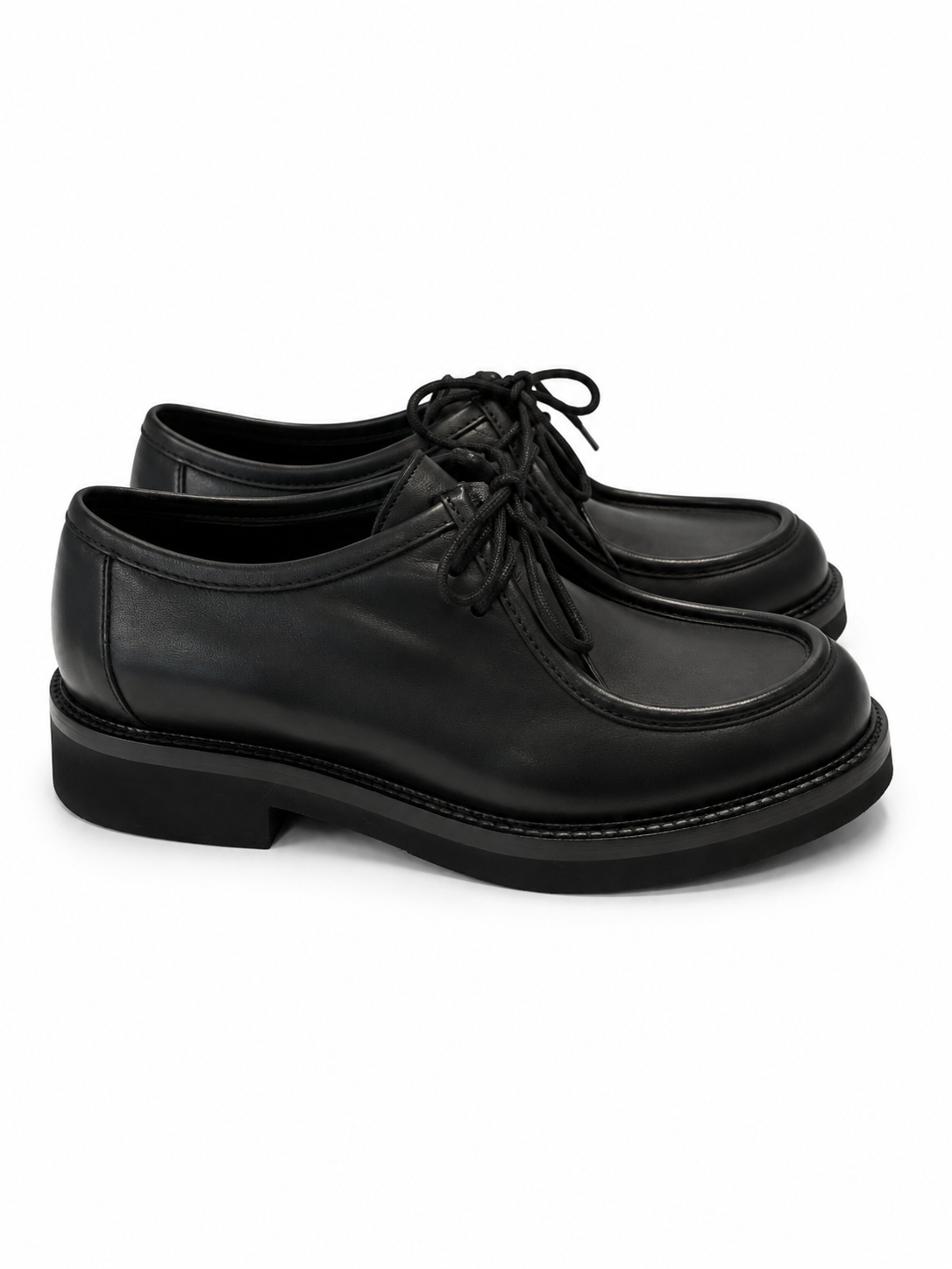 Mat 20 Schnürschuh in Schwarz