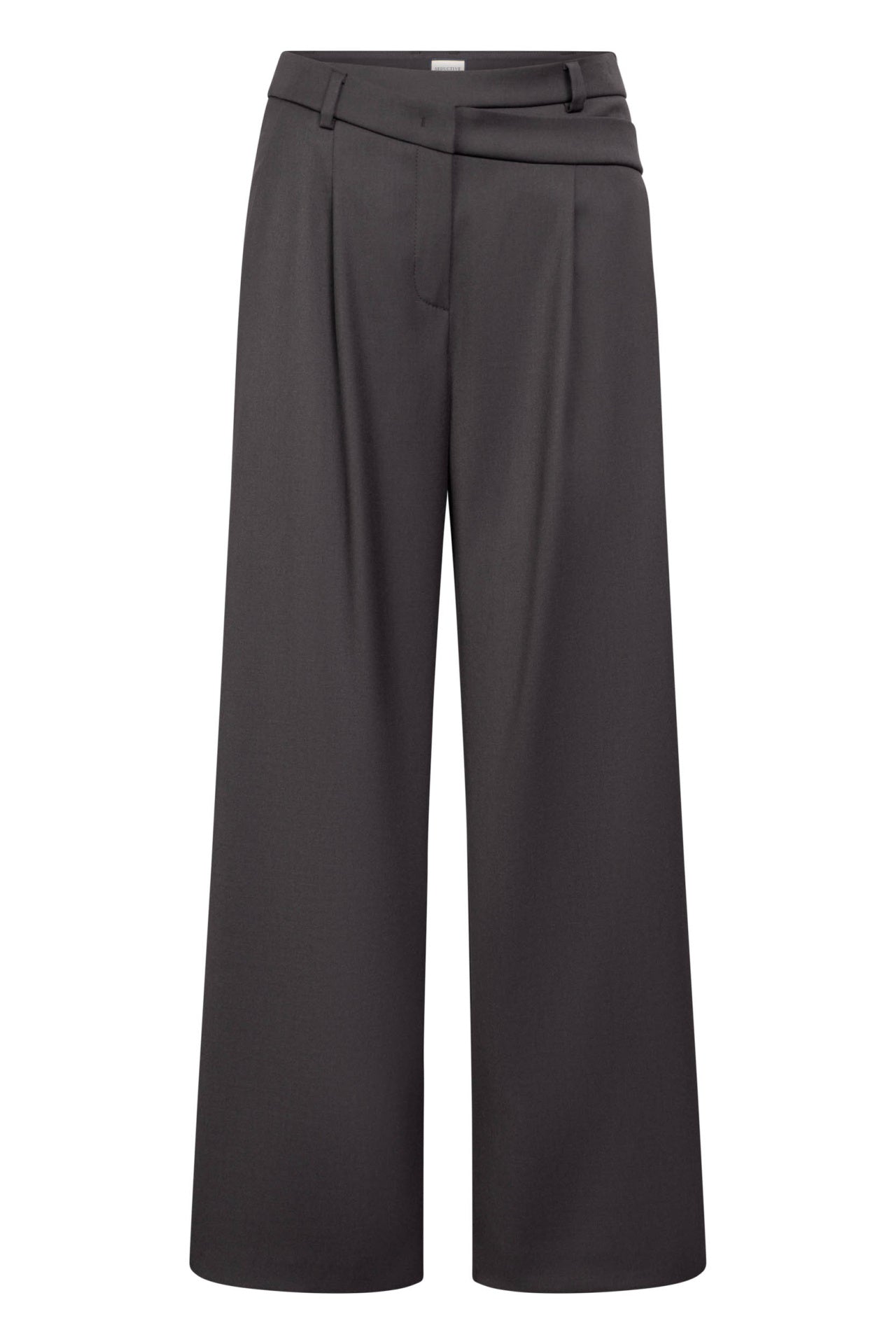 Seductive Amalya in Brown Grey