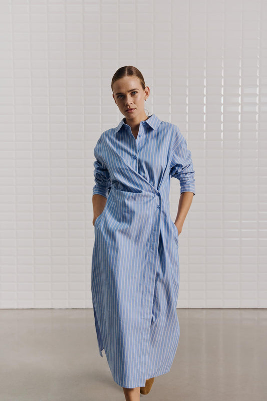 With Black Mesa Kleid Gestreift