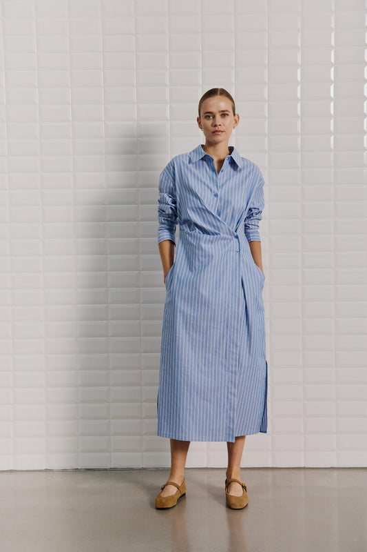 With Black Mesa Kleid Gestreift