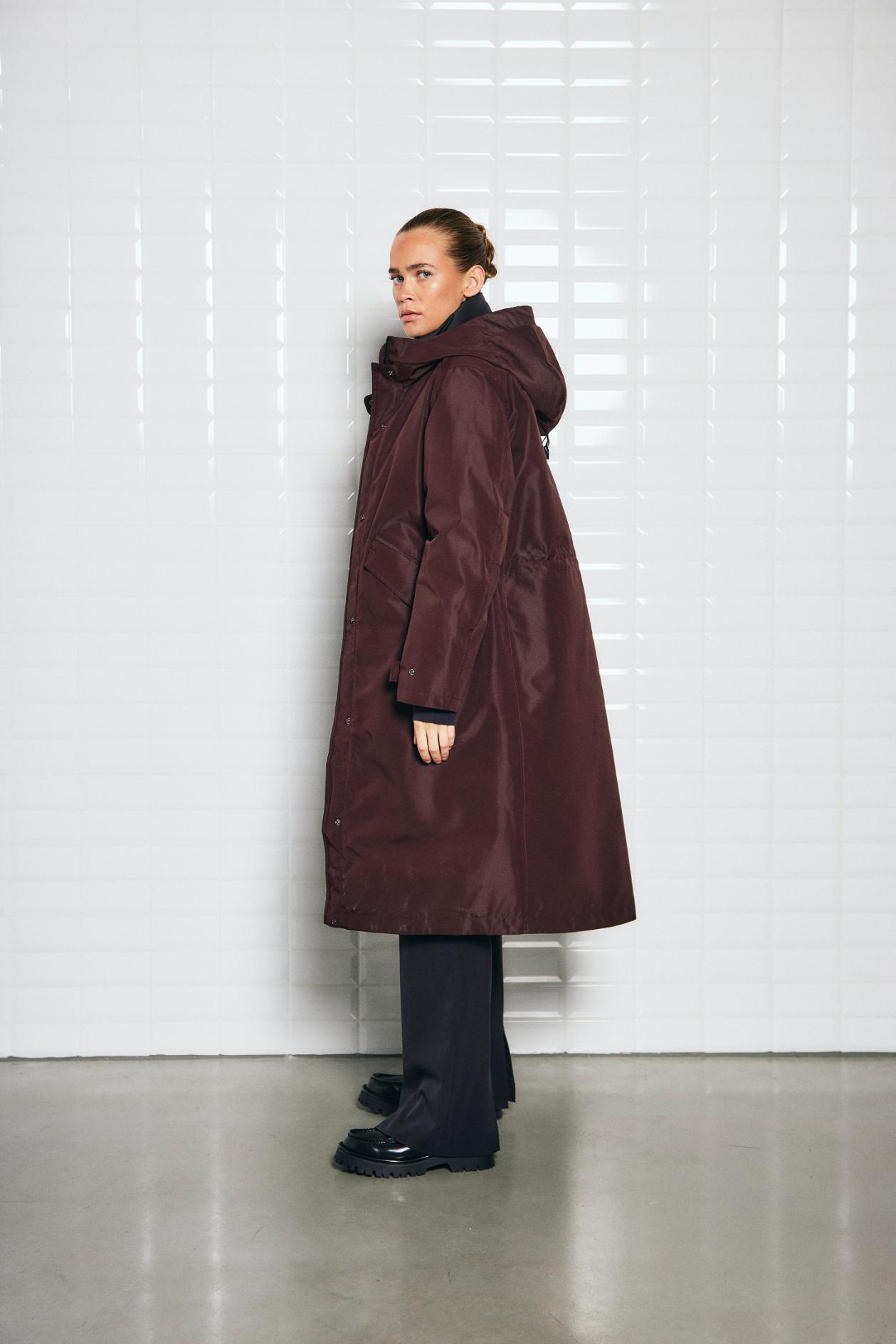 With Black Brooklyn Parka in Burgund