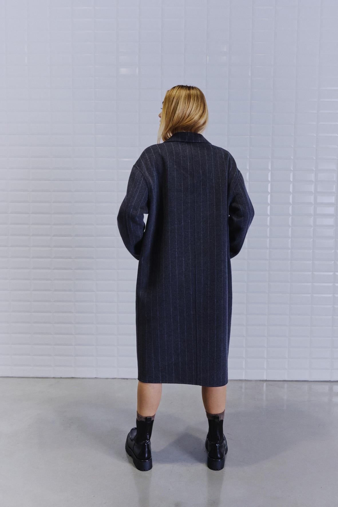 With Black Selina Wollmantel in Anthrazit Stripe