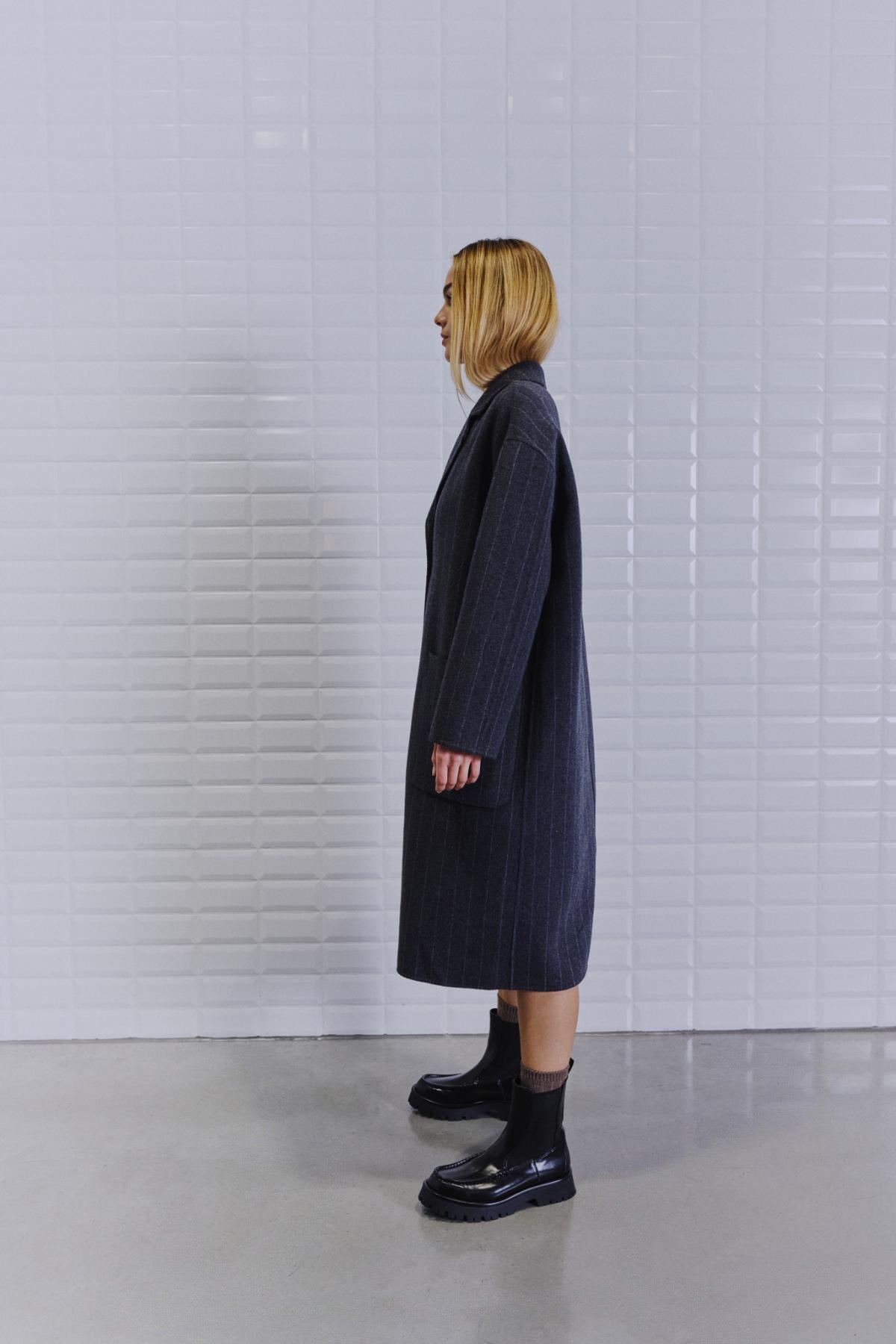 With Black Selina Wollmantel in Anthrazit Stripe
