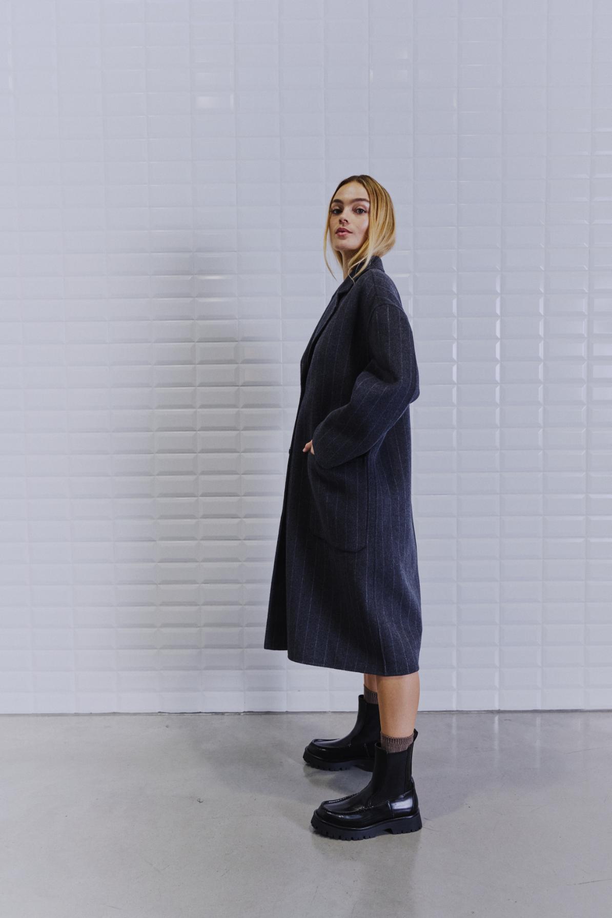 With Black Selina Wollmantel in Anthrazit Stripe