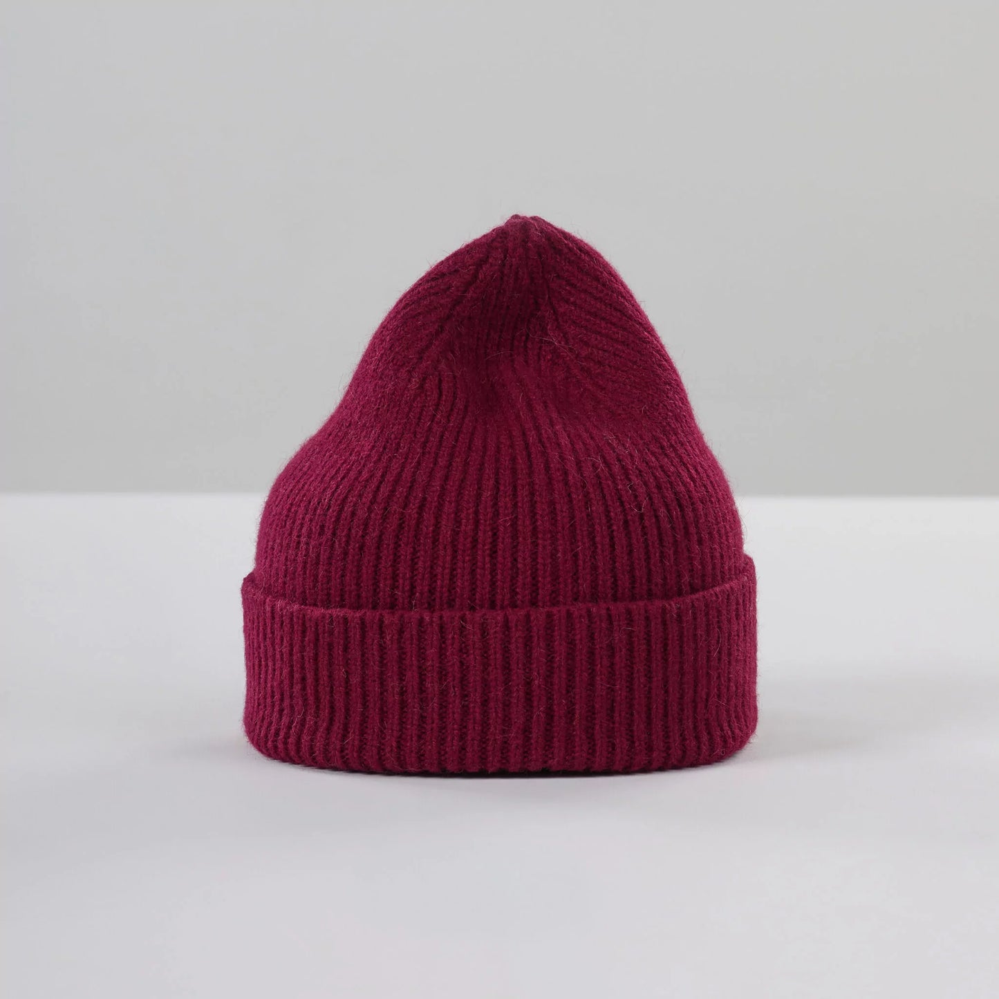 Le Bonnet Beanie in Wine